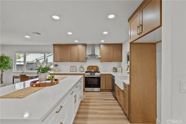 27139 Vista Encantada, Valencia, CA 91354