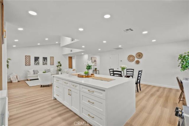 27139 Vista Encantada, Valencia, CA 91354