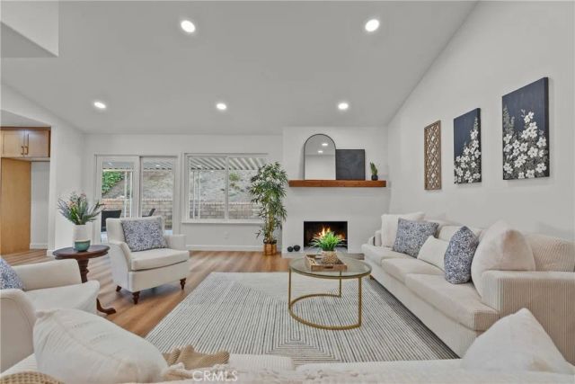 27139 Vista Encantada, Valencia, CA 91354