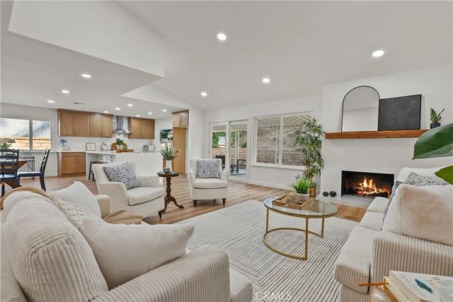 27139 Vista Encantada, Valencia, CA 91354