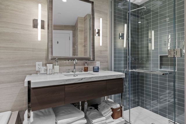 430 Stuart St 1603, Boston, MA 02116