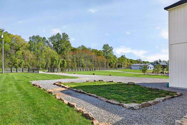 702 Starlight Rd, Mcminnville, TN 37110