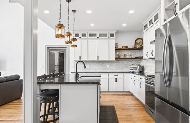 702 Starlight Rd, Mcminnville, TN 37110