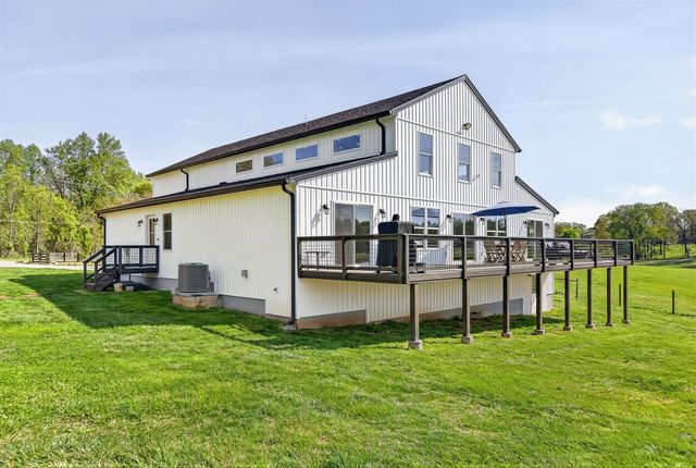 702 Starlight Rd, Mcminnville, TN 37110