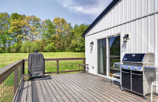 702 Starlight Rd, Mcminnville, TN 37110