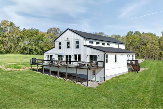 702 Starlight Rd, Mcminnville, TN 37110