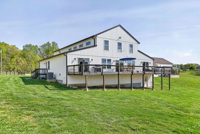 702 Starlight Rd, Mcminnville, TN 37110