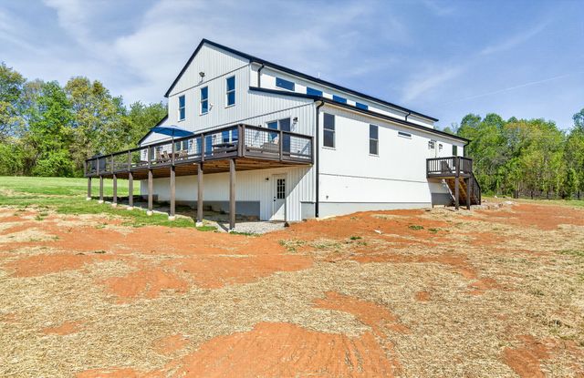 702 Starlight Rd, Mcminnville, TN 37110