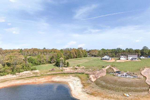 702 Starlight Rd, Mcminnville, TN 37110