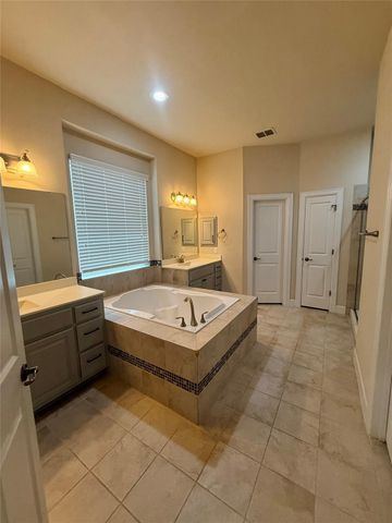 404 Highland Horizon, Austin, TX 78717