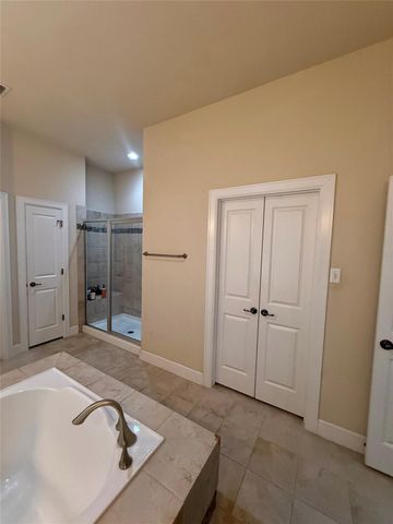 404 Highland Horizon, Austin, TX 78717