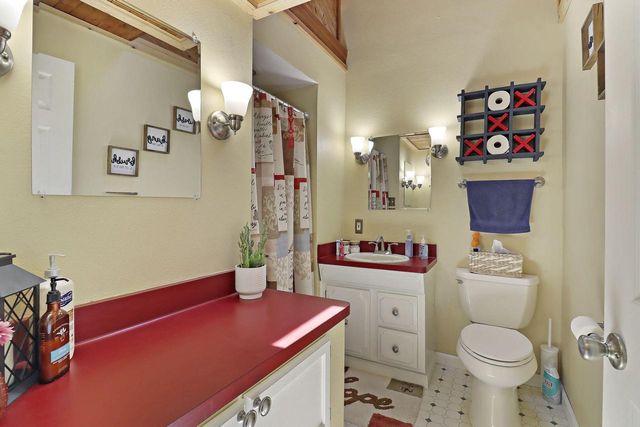 9705 W Montana AVENUE, West Allis, WI 53227