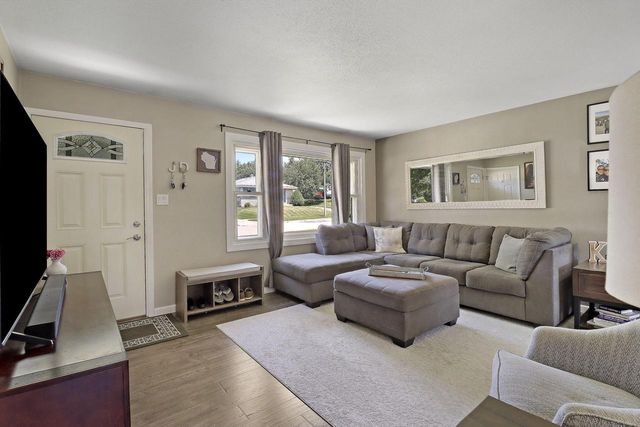 9705 W Montana AVENUE, West Allis, WI 53227