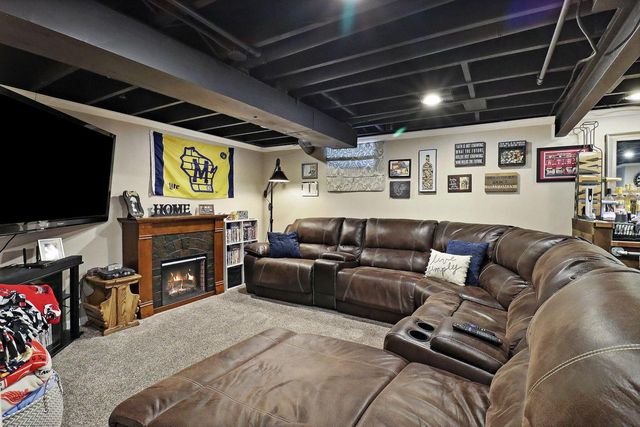 9705 W Montana AVENUE, West Allis, WI 53227
