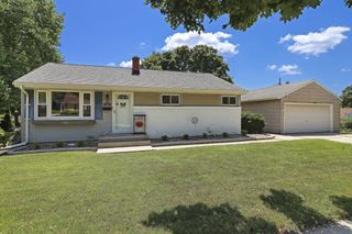 9705 W Montana AVENUE, West Allis, WI 53227