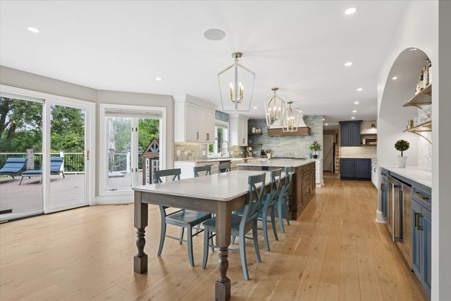 145 Clover Hill Lane, North Barrington, IL 60010