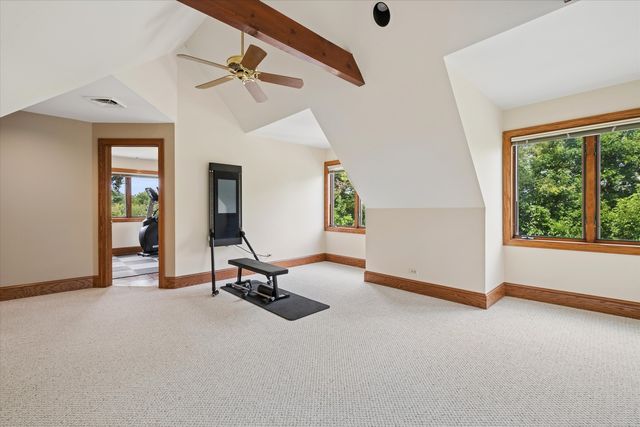 145 Clover Hill Lane, North Barrington, IL 60010