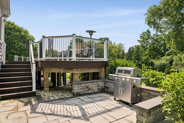 145 Clover Hill Lane, North Barrington, IL 60010