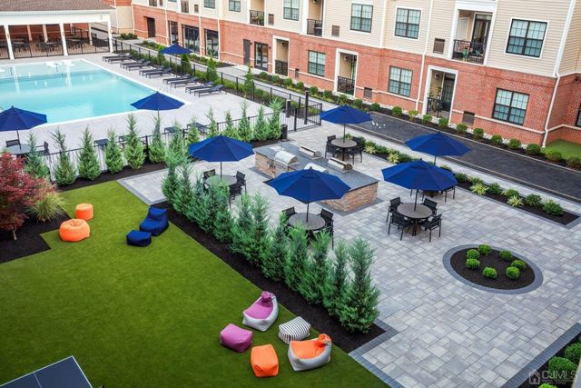 11 U.S 1 Highway 245, New Brunswick, NJ 08901