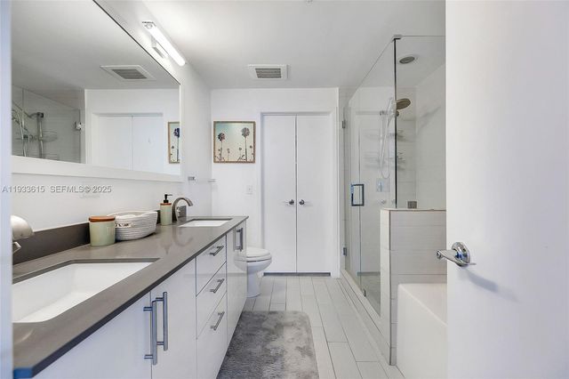 999 SW 1st Ave 1505, Miami, FL 33130