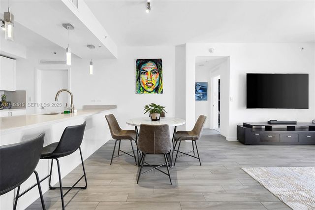 999 SW 1st Ave 1505, Miami, FL 33130