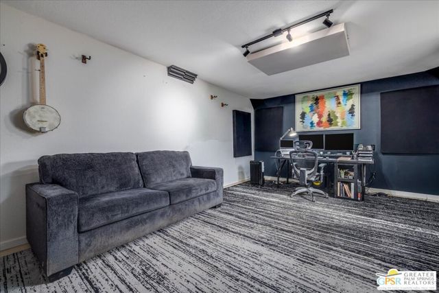 7177 Sunny Place, Yucca Valley, CA 92284