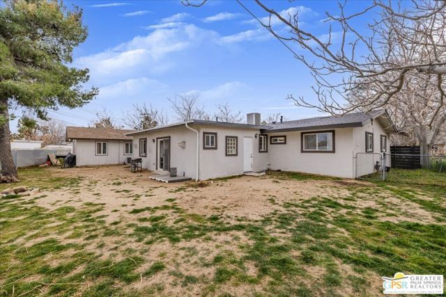 7177 Sunny Place, Yucca Valley, CA 92284