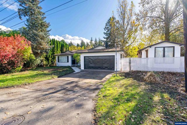 1040 River Bend Rd NW, Salem, OR 97304