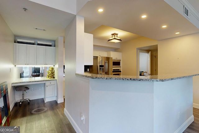 3275 Lenox Road NE APT 413, Atlanta, GA 30324