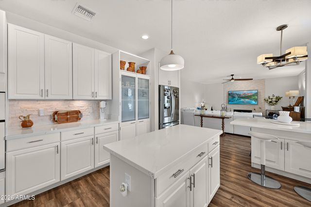 15856 S 38TH Street, Phoenix, AZ 85048