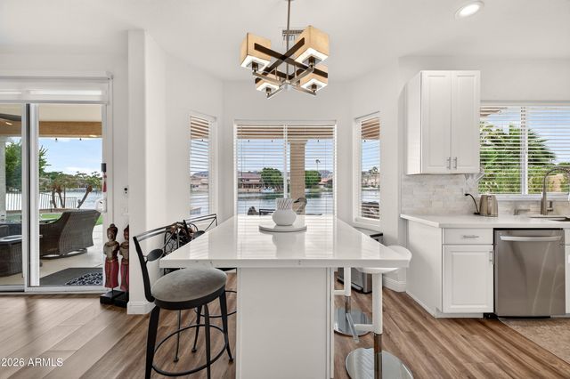 15856 S 38TH Street, Phoenix, AZ 85048