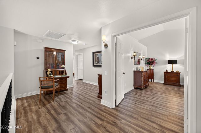 15856 S 38TH Street, Phoenix, AZ 85048