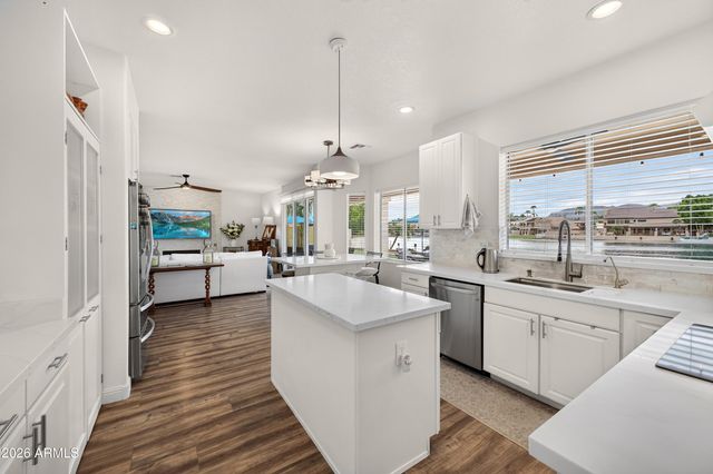15856 S 38TH Street, Phoenix, AZ 85048