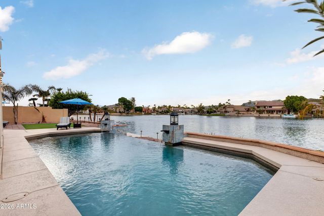 15856 S 38TH Street, Phoenix, AZ 85048