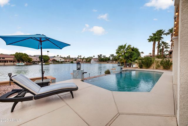 15856 S 38TH Street, Phoenix, AZ 85048