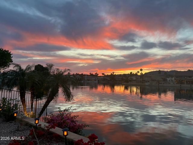 15856 S 38TH Street, Phoenix, AZ 85048