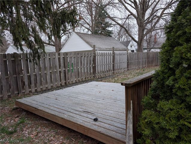 25671 Farringdon Avenue, Euclid, OH 44132