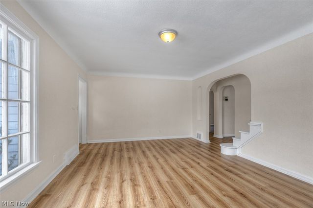 25671 Farringdon Avenue, Euclid, OH 44132