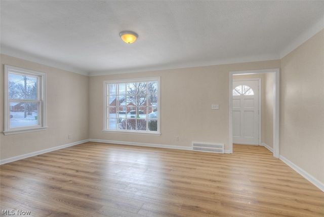 25671 Farringdon Avenue, Euclid, OH 44132