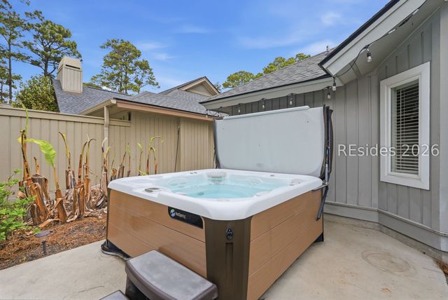 44 Golden Hind Dr, Hilton Head Island, SC 29926
