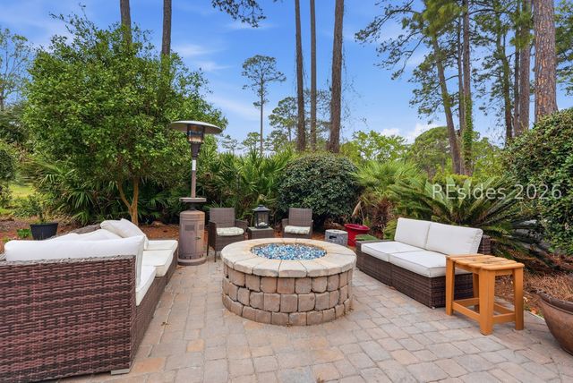 44 Golden Hind Dr, Hilton Head Island, SC 29926