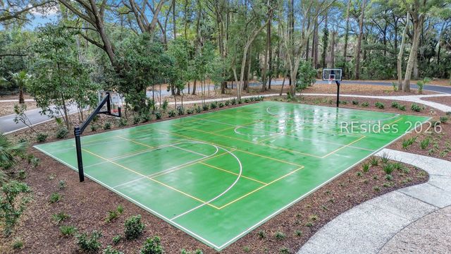 44 Golden Hind Dr, Hilton Head Island, SC 29926