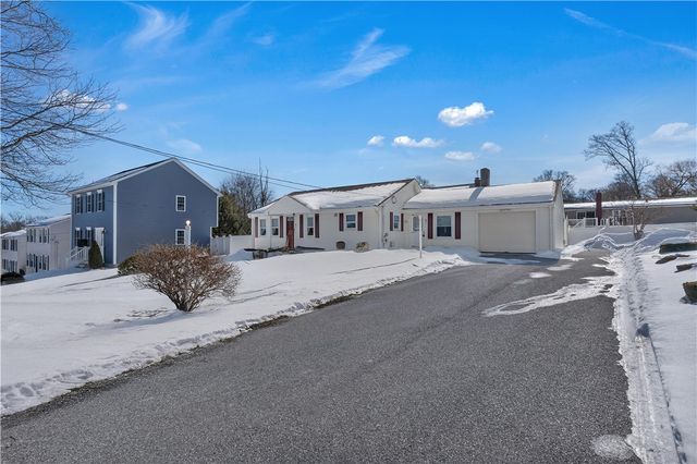 137 Colonial Avenue, Cumberland, RI 02864