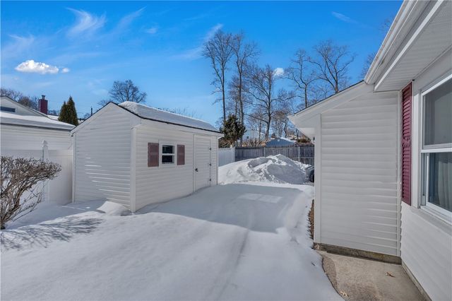 137 Colonial Avenue, Cumberland, RI 02864