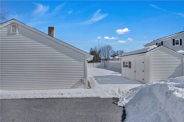 137 Colonial Avenue, Cumberland, RI 02864