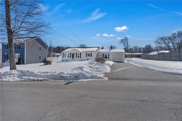 137 Colonial Avenue, Cumberland, RI 02864