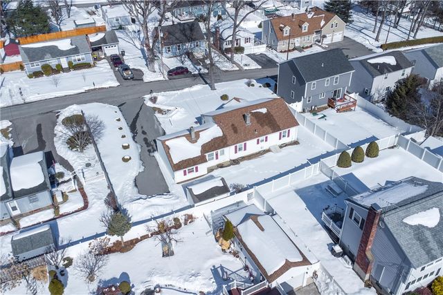 137 Colonial Avenue, Cumberland, RI 02864