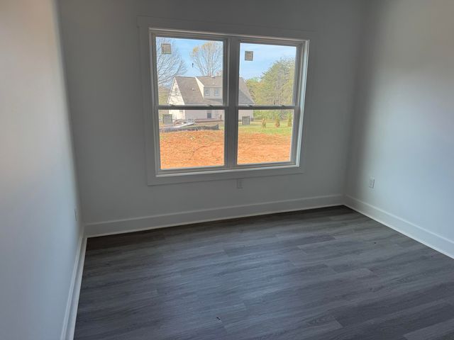 6496 Scruggs RD, Moneta, VA 24121
