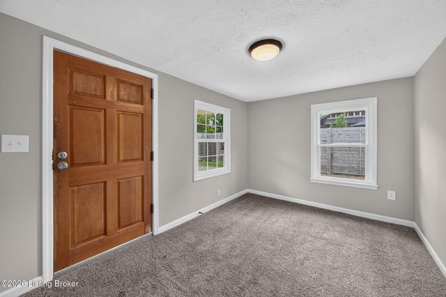 11905 Wetherby Ave, Louisville, KY 40243