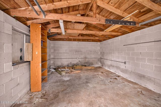 11905 Wetherby Ave, Louisville, KY 40243